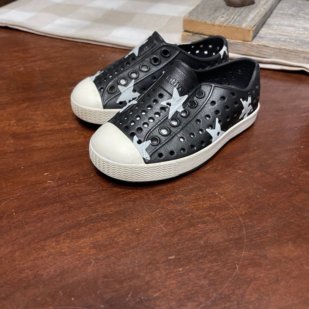 Native Shoes Kids Black Sneakers with White Stars